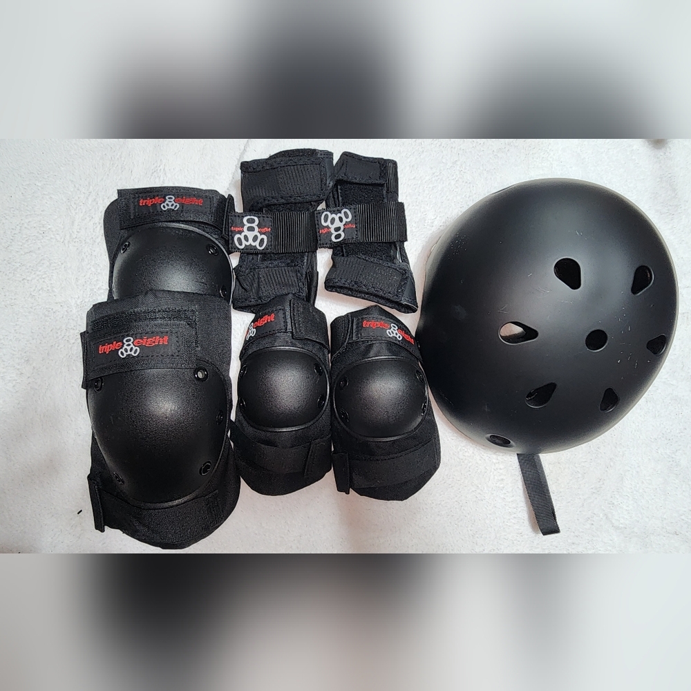 Black Skate Protective Gear Set